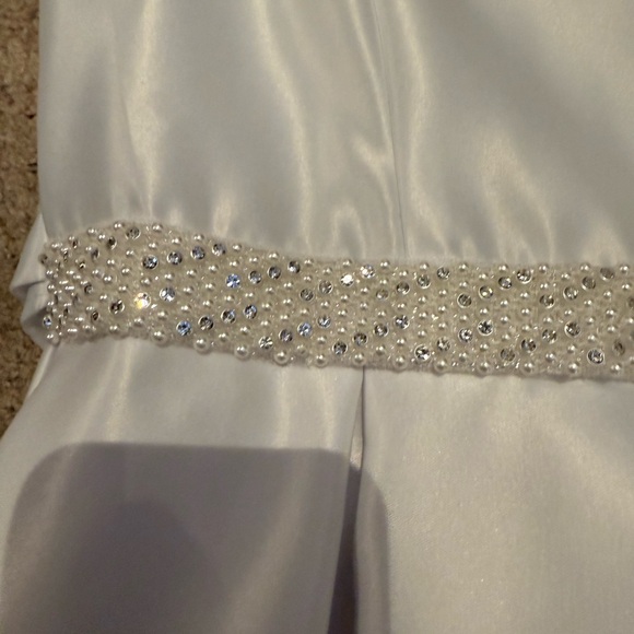 Elegant White Kids Dress - Picture 2 of 14